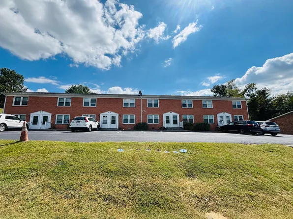 2 Bedroom, 1 Bath Apartment