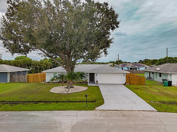 2nd image of 2231 SE Trillo Street