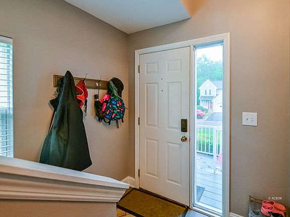 2nd image of 18 Westfield Pl