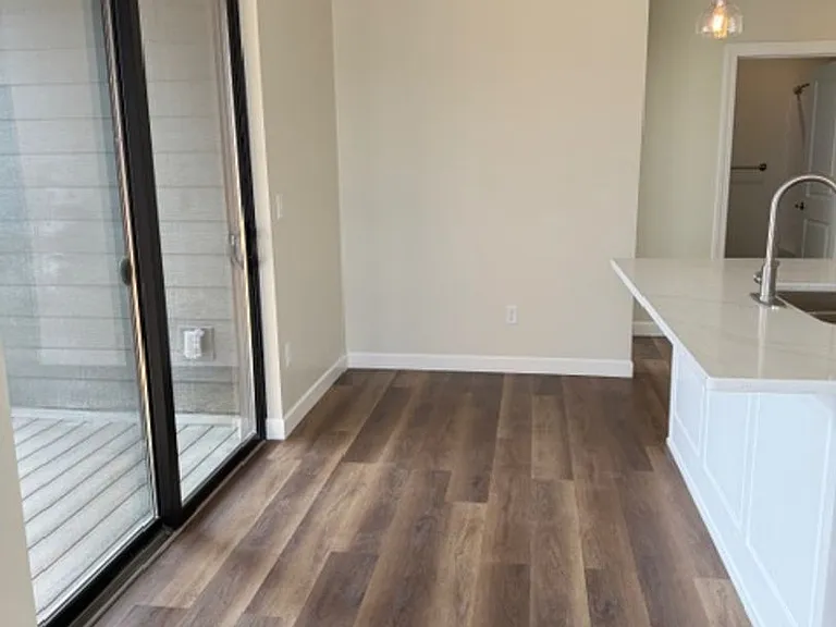 Brand New - War Eagle Apartments in the River Point District — Photo 37