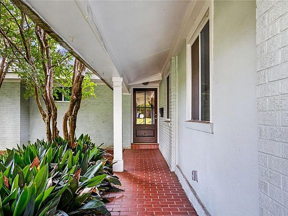 3rd image of 5723 Bancroft Dr