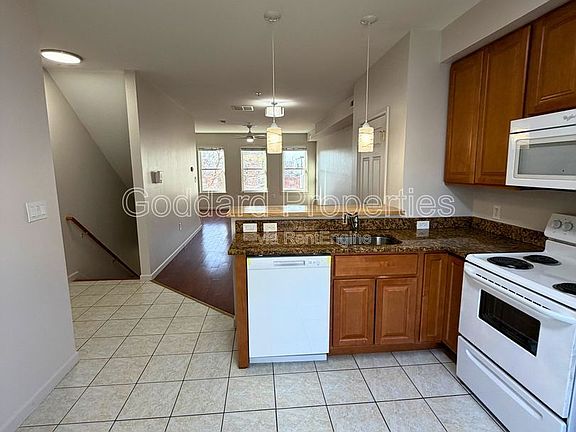 5th image of 12 E 22nd St #B