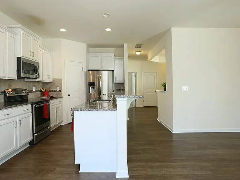 131 Holly Berry Ln — Photo 9
