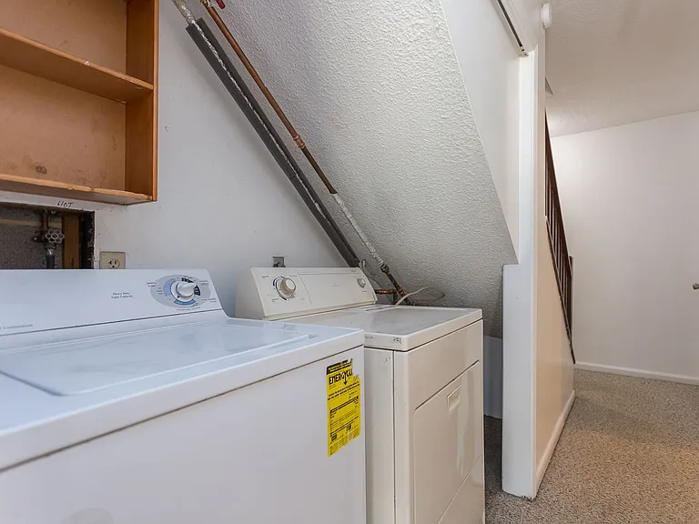 1124 Mountain View Dr — Photo 18