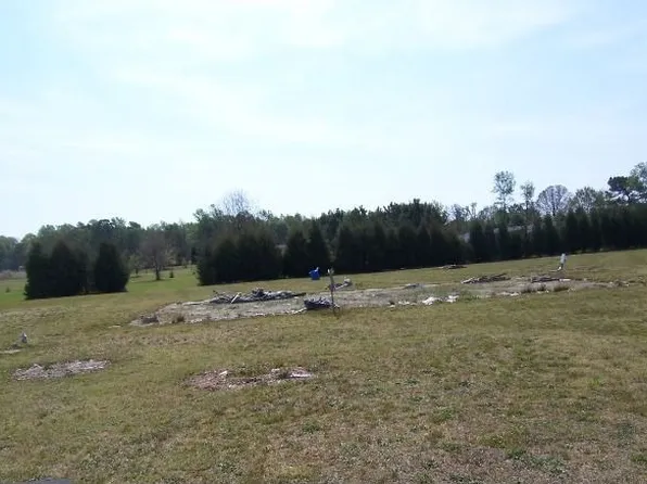 110 Buckingham Dr, Dudley, NC 28333