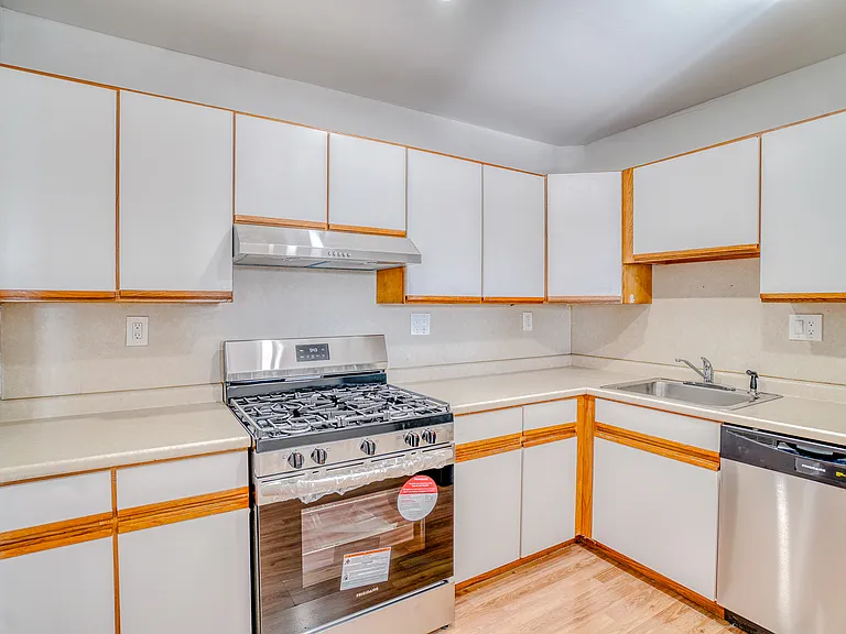 12024 Academy Rd #2 — Photo 18