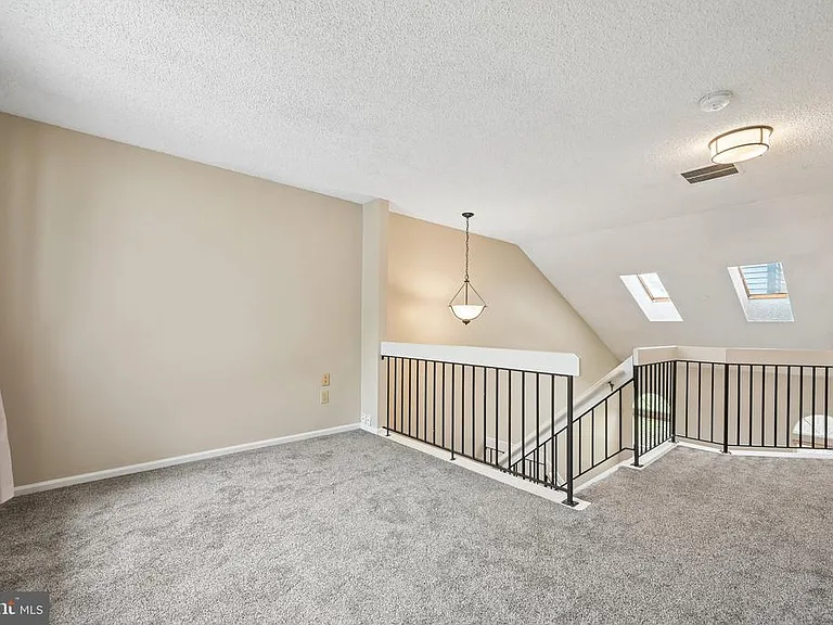 9 Miniver Ct — Photo 16