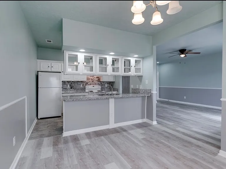 708 Churchill Xing — Photo 1