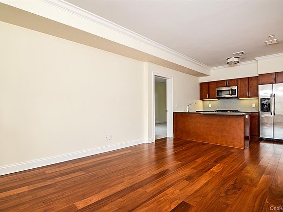 3rd image of 30 Elm Pl APT 2A