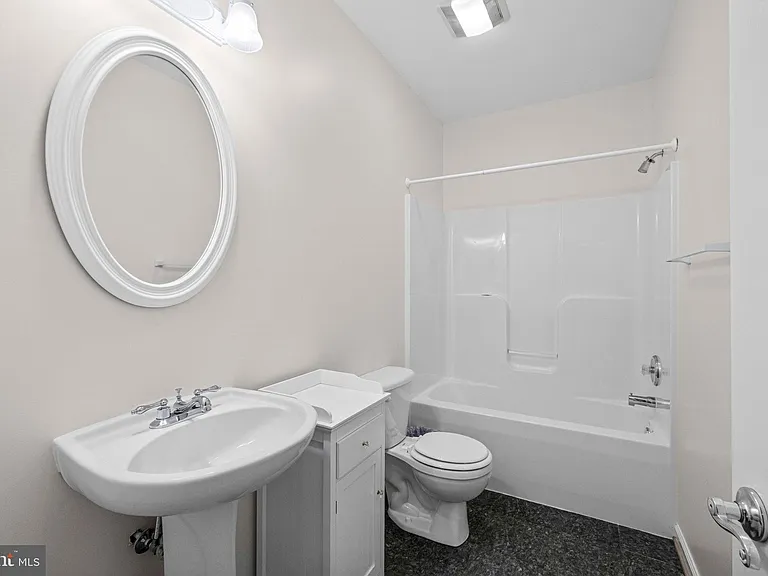 686 Lake Caroline Dr — Photo 28