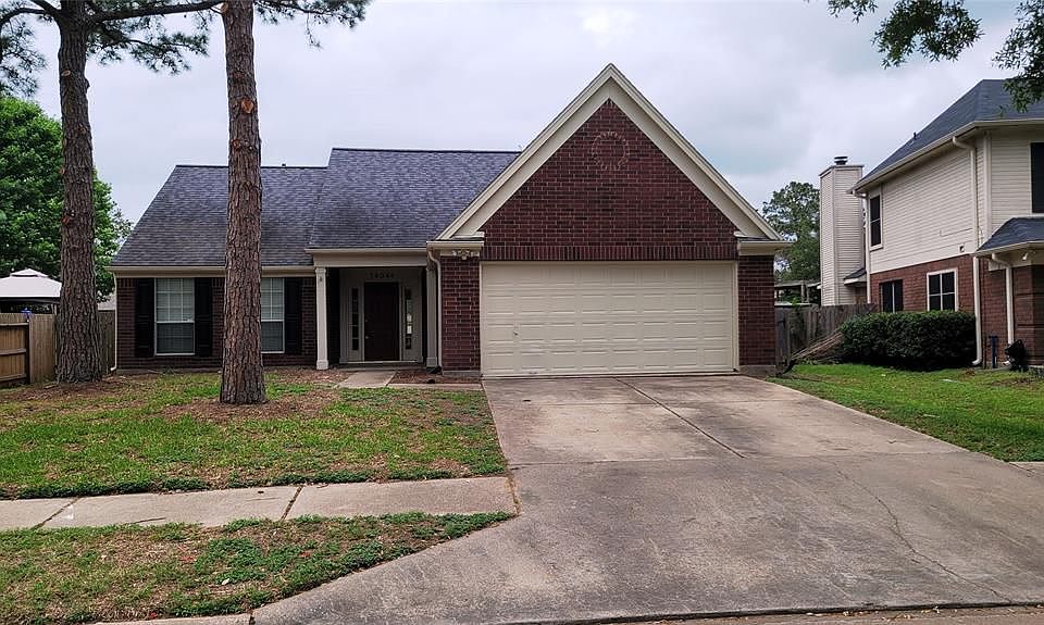 1st image of 18046 Berry Branch Dr