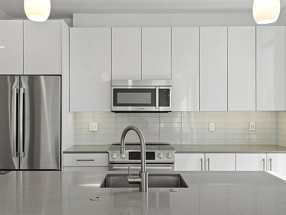 4th image of 88 Wareham St #602