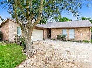 7022 Sandy Knolls Dr, Spring, TX 77379