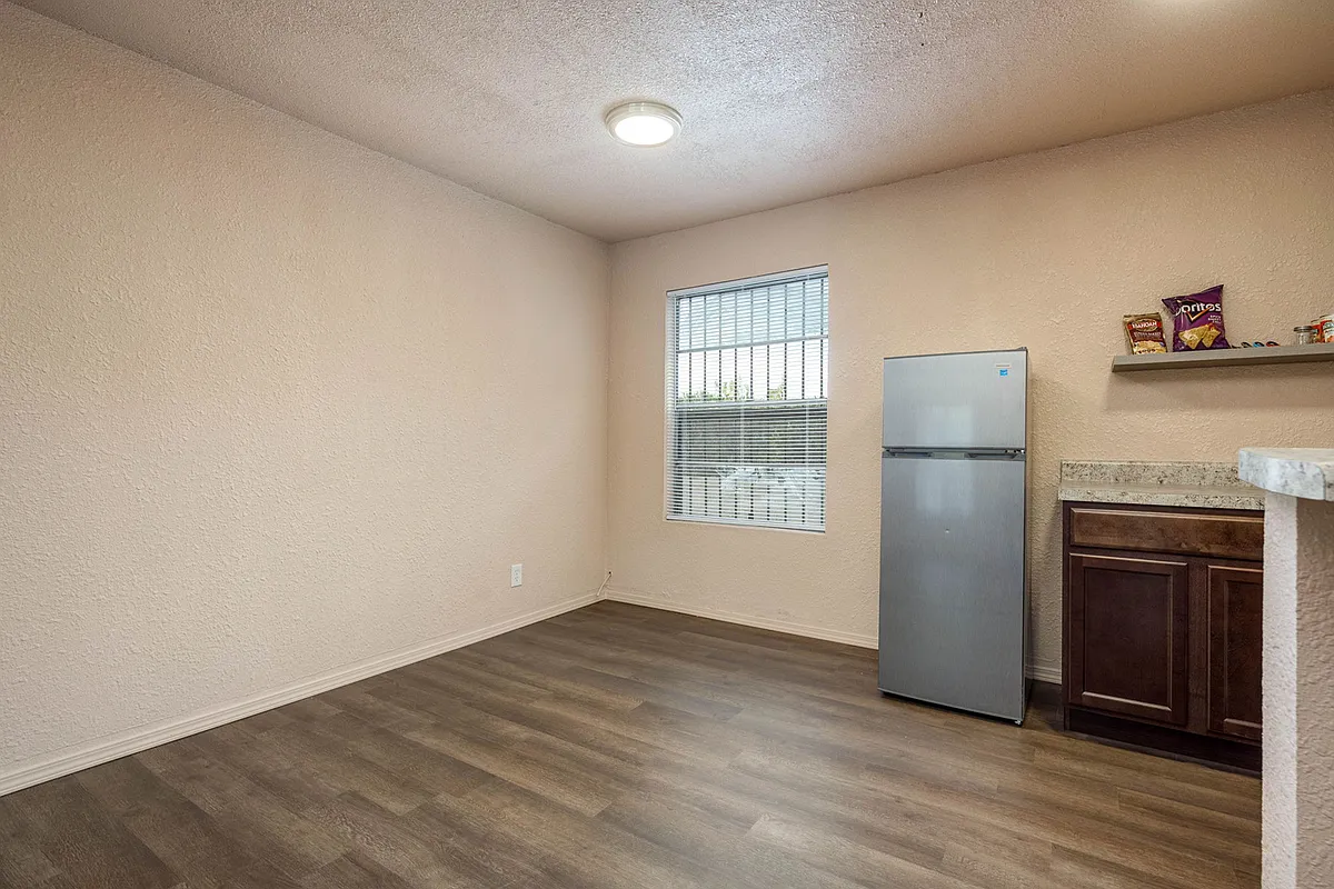 Building Photo - 2350 Turrentine Dr #198