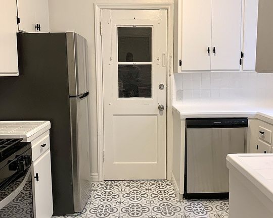 2nd image of 409 Shirley Pl