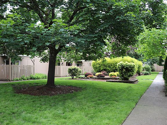 5th image of 117 NE 102nd Ave #46