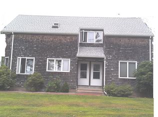 61 Linden Ave, Branford, CT 06405