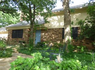 217 Hart Ct, Runaway Bay, TX 76426