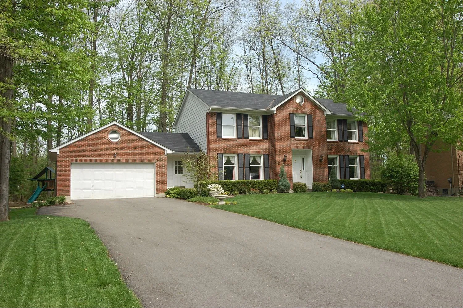 1062 Bridlepath Ln photo 1