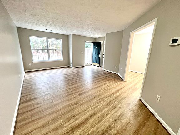 5th image of 40 Amberstone Ct APT J