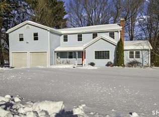 4 Kearns Circle, Granby, CT 06035
