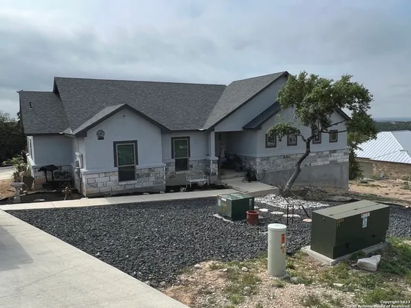 1772 Private Road 2771, Mico, TX 78056