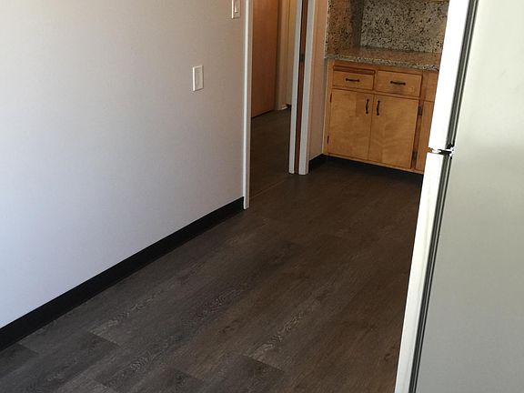 5th image of 1301 45th Ave APT 8