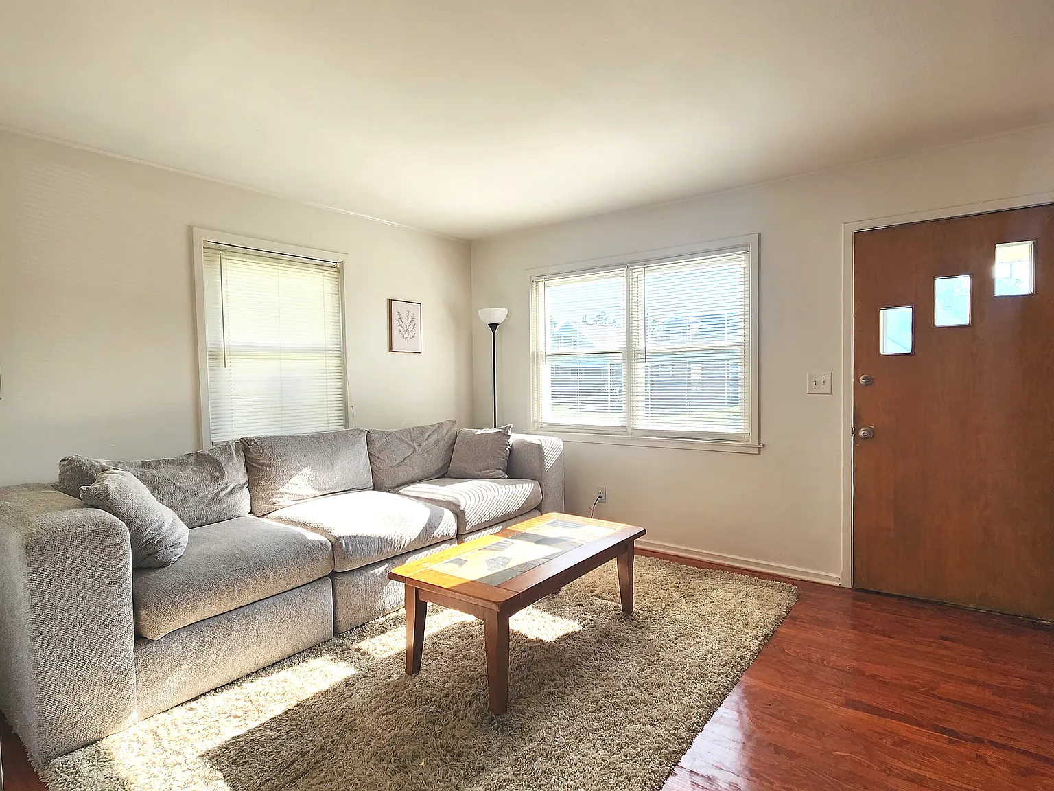 2 bed, 1024 sqft, $2,000 — Photo 2