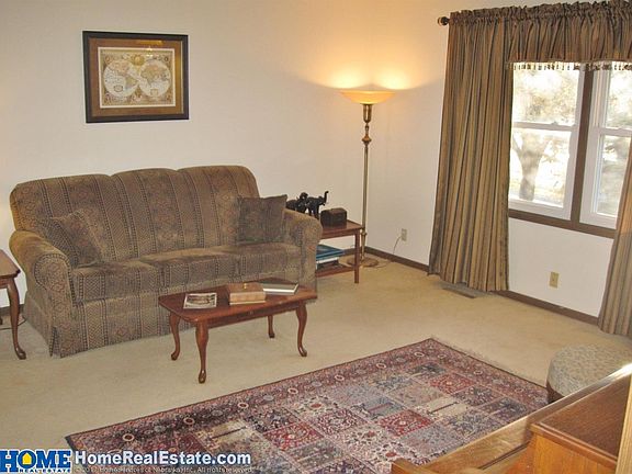5th image of 6040 Queens Dr