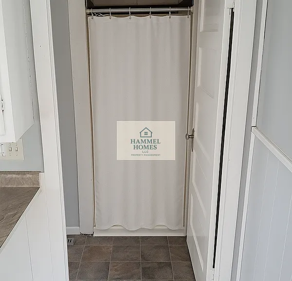 509 E 3rd St S #1 — Photo 17