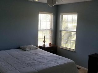 143 Stonegate Blvd, Bowling Green, OH 43402