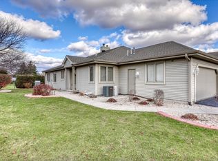 N80W17488 Robin Cir, Menomonee Falls, WI 53051