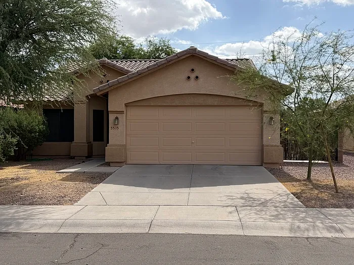 3 bed, 2.0 bath, $2,300 — Photo 3