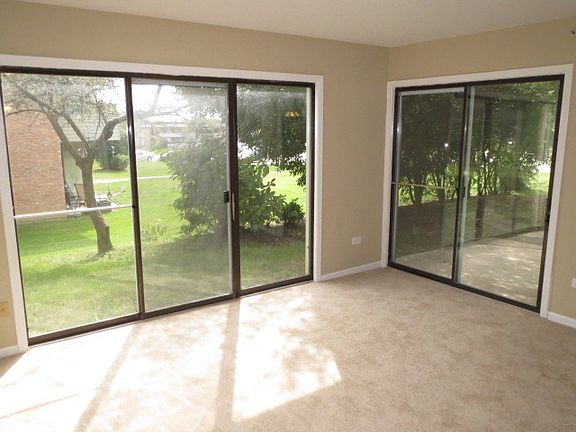 4th image of 915 N Countryside Dr Unit 115