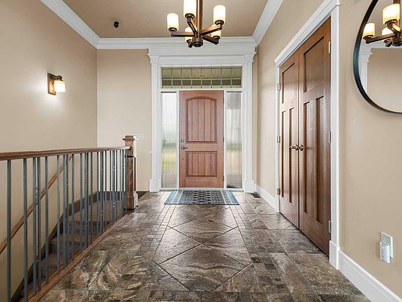 5th image of 37105 Range Road 270