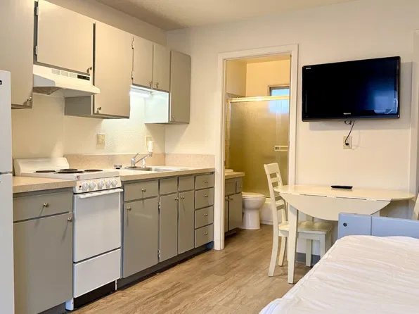 807 Peninsula Ave #1, Kenai, AK 99611