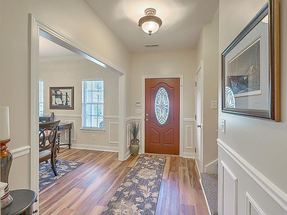 4th image of 134 Northpark Ave