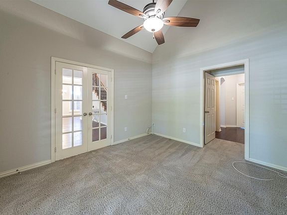 4th image of 1364 Aubrey Ln
