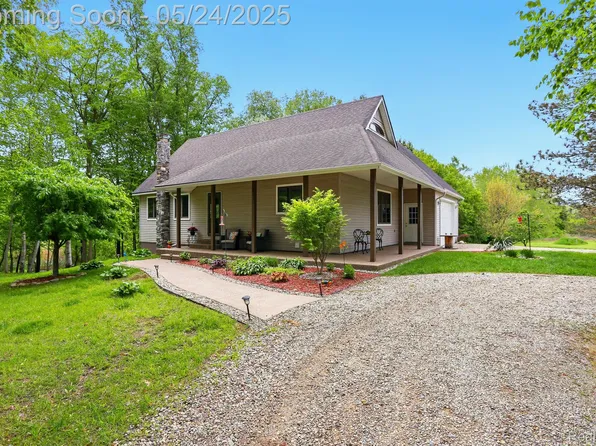 5960 Kidder Rd, Almont, MI 48003