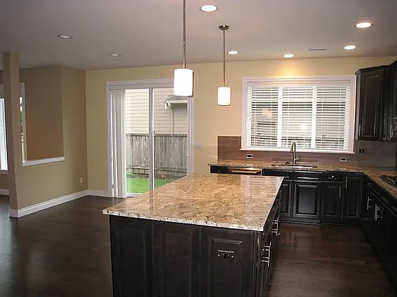 4th image of 21519 SE 2nd Pl
