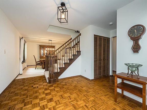 4th image of 224 Clayton Oaks Dr