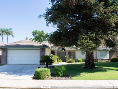 7700 Feather River Dr, Bakersfield, CA, 93308