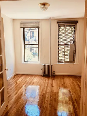 Rented by Warren T Real Estate Corp. | media 18