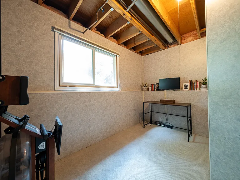 1581 Woodside Ct NE — Photo 31