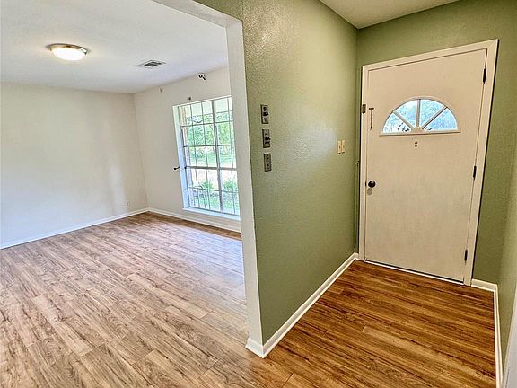 3rd image of 441 County Road 219
