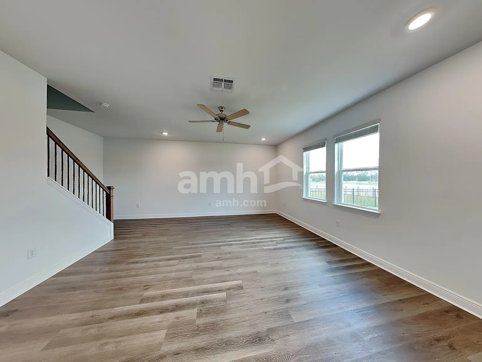 4 bed, 2.5 bath, 2297 sqft, $3,100 — Photo 4