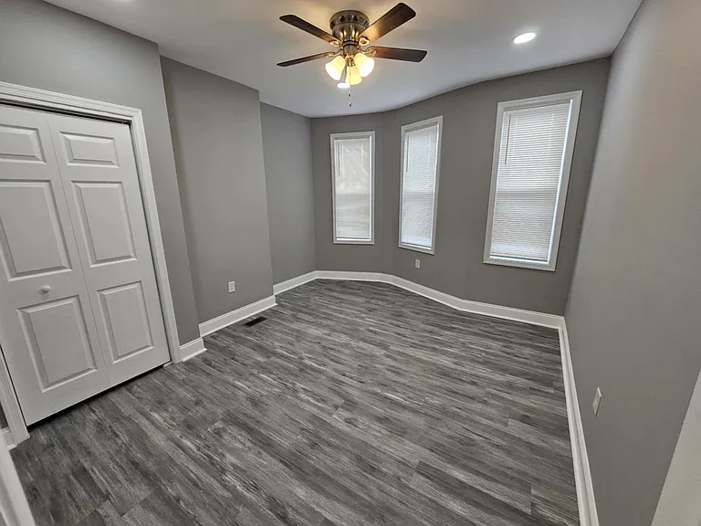 1254 Carroll St — Photo 4