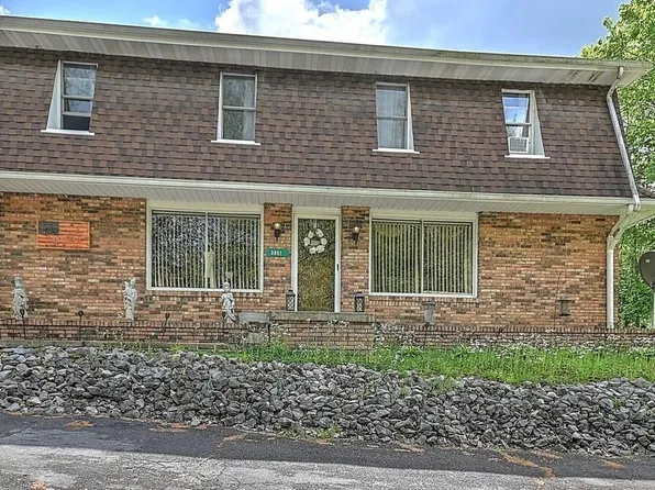 3851 Helen Henderson Hwy, Davenport, VA 24239