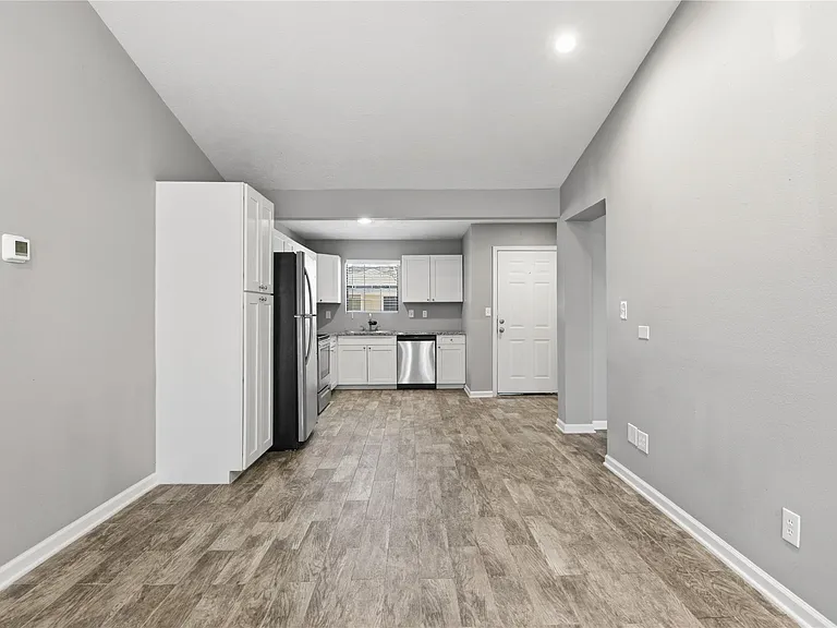3424 Balboa Cir #48 — Photo 10