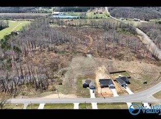 1399 Woods Cove Rd, Scottsboro, AL 35768